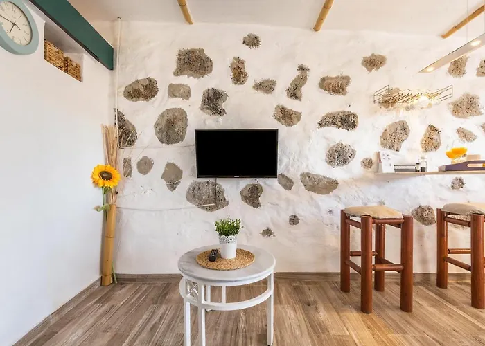 Elysium Olival Only Adults Apartment *